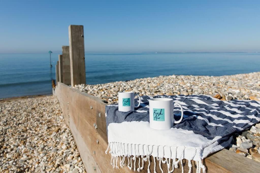 Panoramic Sea Views In Beachfront Apt W Balcony Bognor Regis Exteriér fotografie